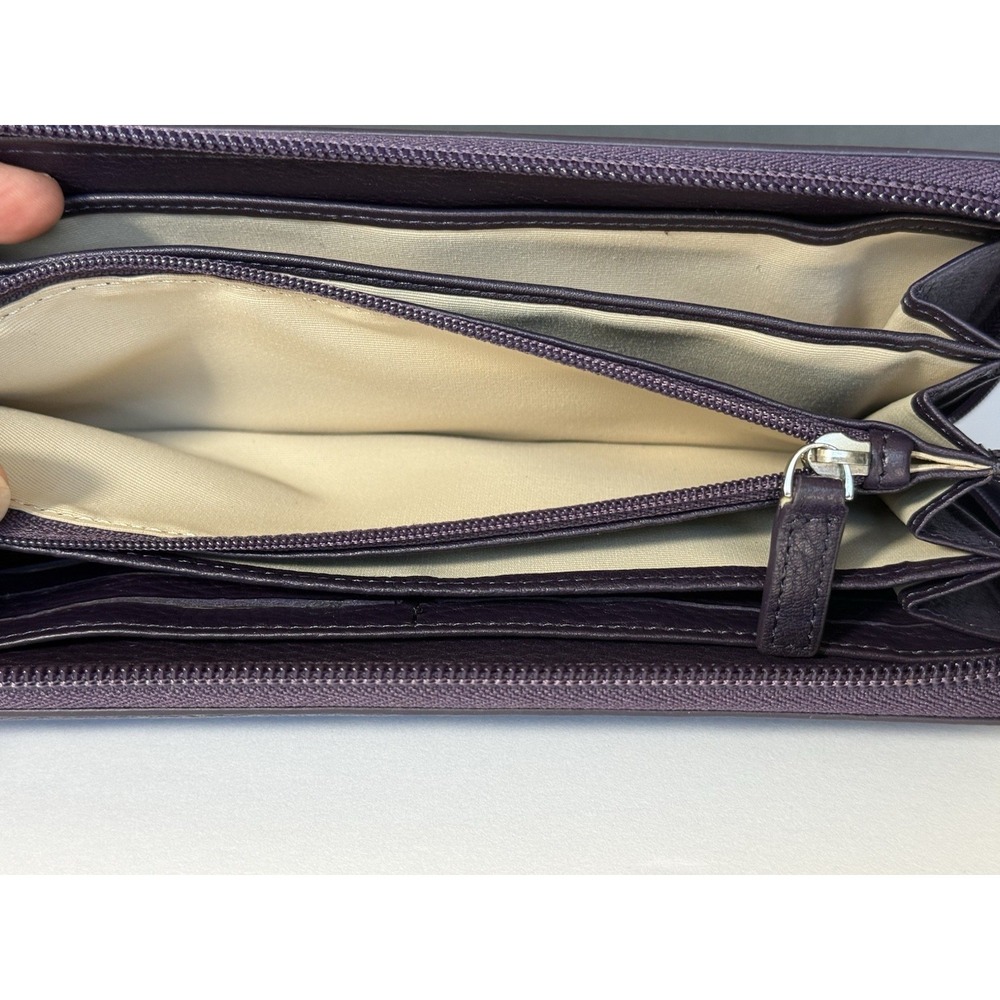 NWOT Levenger Accordion Wallet Grape Purple Pebbled Leather Zip Around RFID - Picture 11 of 12